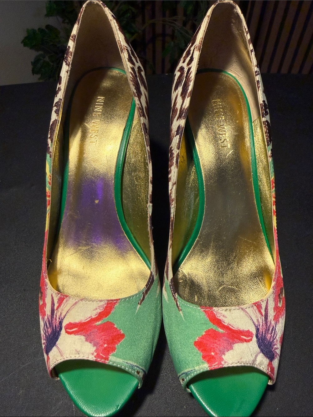 Nine West Green Floral Peep-Toe Pumps with Gold Insole